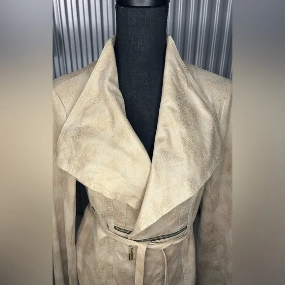 Women’s Joseph Ribkoff Tan Long Sleeve Wrap Faux Leather Jacket Designer Size 12 - Picture 4 of 6